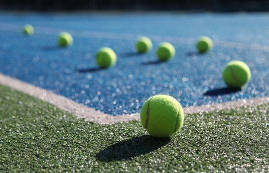 打网球怎么控制发球的落点以及提高精准度